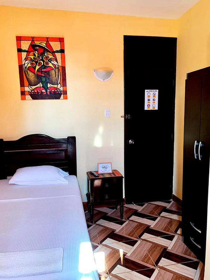Hotel Calmelia Piura Buitenkant foto