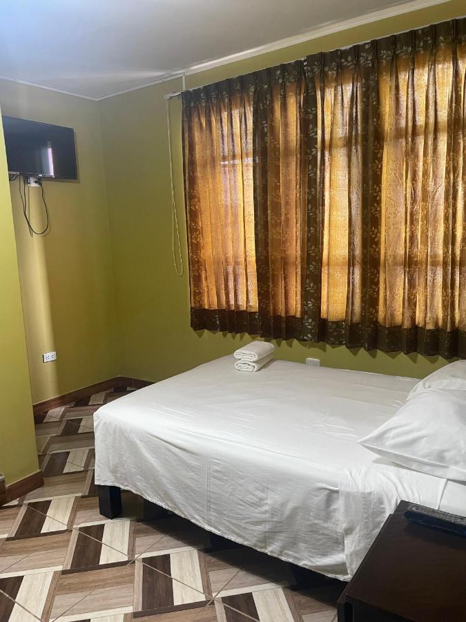 Hotel Calmelia Piura Buitenkant foto