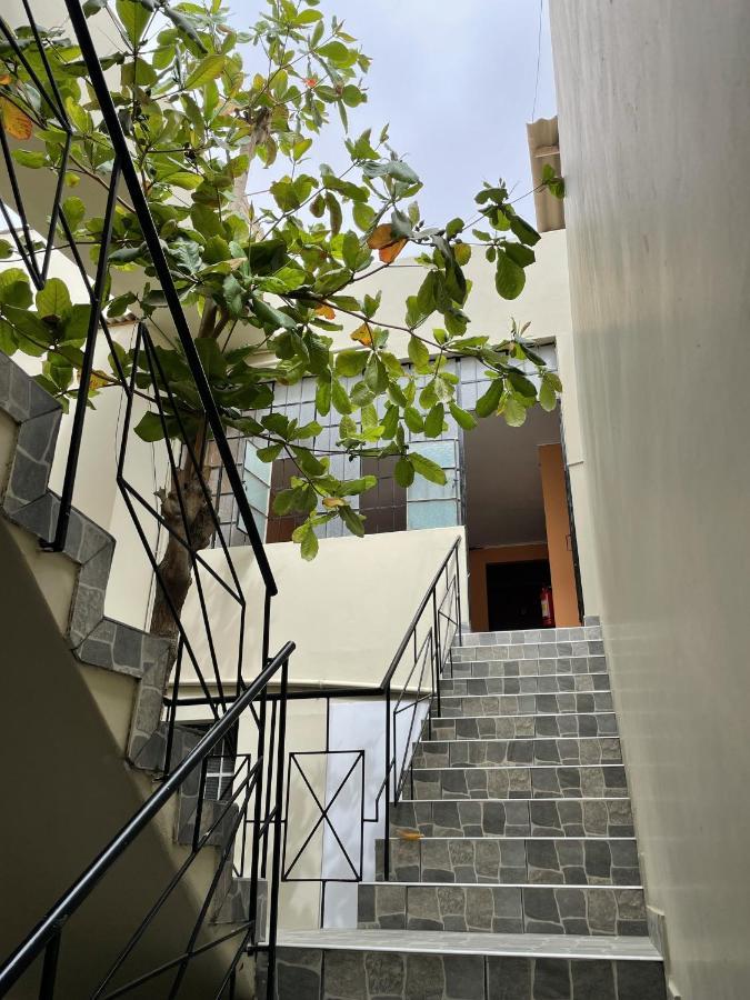 Hotel Calmelia Piura Buitenkant foto