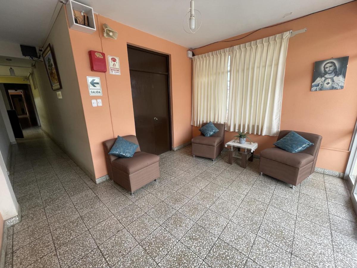 Hotel Calmelia Piura Buitenkant foto